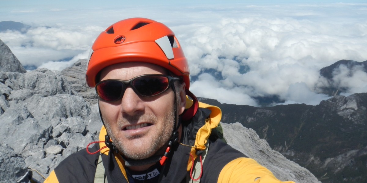 b-cat-4.000 meters high, at sea level!